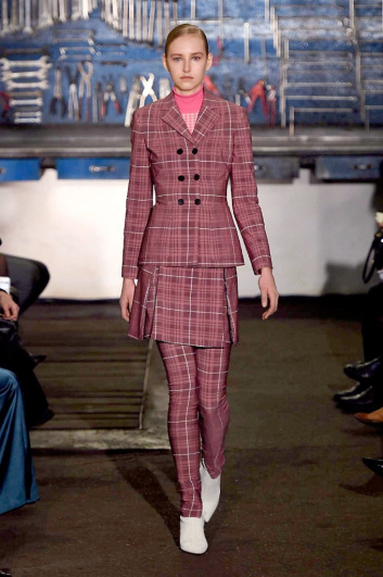 Fotoservizio/FW 2016-2017/WOMEN/ARTHUR ARBESSER/DP2/1