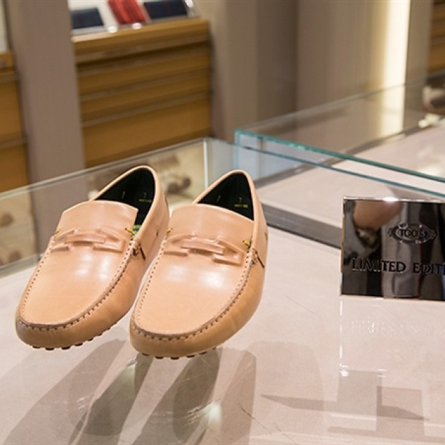 TOD'S