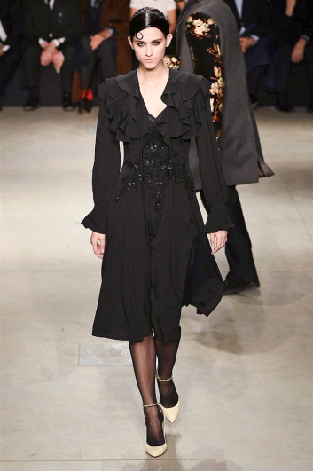 Fotoservizio/FW 2017-2018/WOMEN/ANTONIO MARRAS/DP2/4