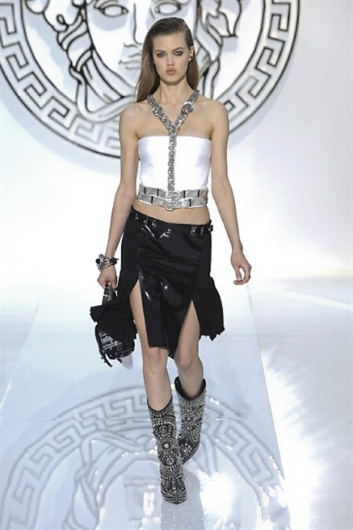 Fotoservizio/FW 2013-2014/WOMEN/VERSACE/DP1/4